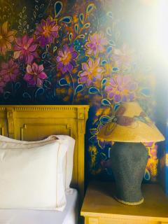 Serendipity Lake Artistic Bungalow by Heidis Home - 2