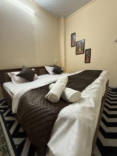 madho kutumb hostel ganga - 3