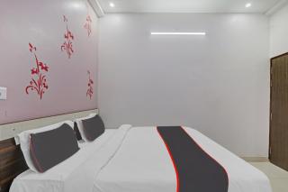 Collection O by OYO Shivashakti Grand Near Chaudhary Charan Singh International Airport - 2