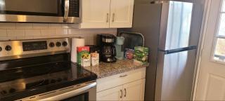 Cozy 3-Bedroom Ground-Level Apartment close to Short Pump Mall - 2