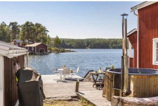 Authentic Swedish seafront house with sauna, beach & hot tub - 0