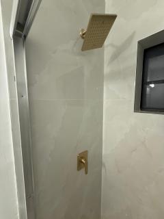 2 bedroom 2467 - 4