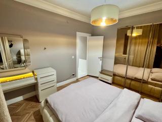 New LUX Best in the Town - 4