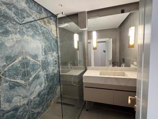 New LUX Best in the Town - 3