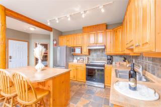 Snowy Creek Chalet - 5