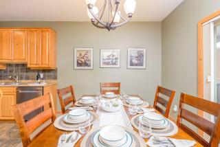 Snowy Creek Chalet - 4