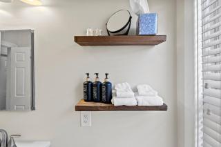 Holiday ready ! Trendy 4BR Urban Retreat, Best Location in City - Columbus - 7