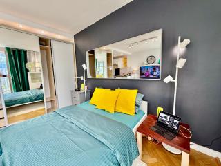 GREEN 3 metro WiFi 65’TV Netflix HBO AppleTV AmazonTV Disney - 1