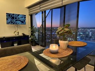 Sky Loft Cozy Modern Loft Above the City - 5