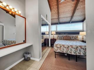 Kona Retreat • Ocean View, Pool & Walk to Beach - 1