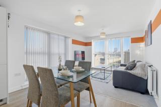 The Terracotta Suite 2BD 2BTH Wi-Fi Netflix - 0