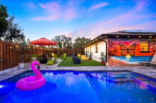 Saltwater Siesta Backyard Bliss! Pool Golf Games - 3