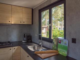 Luxury Forest Lodge with Private Garden - 8