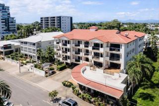 Marina View Apartment - Steps away from CBD, Ferry & Stadium in Townsville - 4