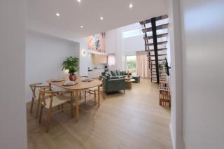 Hanim 2BR Loft Apartment - Garden & Indoor Parking - 5