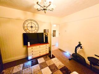 3 Bedroom Full House Easy Booking Super-fast Wi-Fi - 6