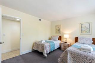 Coastal Retreat in Harbour Town - Pool, Sleeps 8 - 3