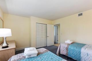 Coastal Retreat in Harbour Town - Pool, Sleeps 8 - 2