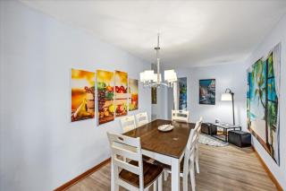 Central Close to all the Galveston has to offer - 2