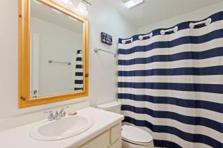 887 Ketch Court - Sleeps 8 in Harbour Town - 0