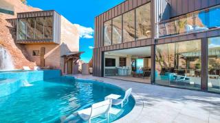 Luxury Camelback Mountain with Pool, Waterfall, Golf, Views - 2