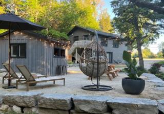 Evergreen Escape - 3 Acres, 2 Houses, 16 People - 5