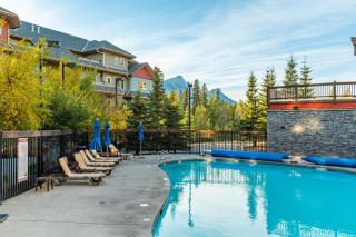 Heated Outdoor Pool Near Banff Park - 9