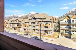 Serene 2BR Solara Escape with BBQ Pool and Hot Tub - 7