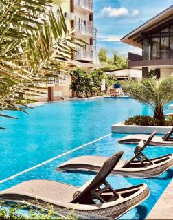 The NLC Nook Pool Netflix Gym near Airport - 8