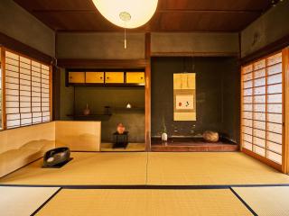 Tetsu-juro former Ogunis residence , Himeji Castles back parlor-like"400-year-old inn" - 3