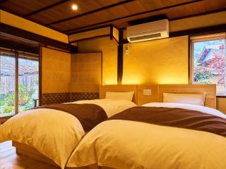 Tetsu-juro former Ogunis residence , Himeji Castles back parlor-like"400-year-old inn" - 4