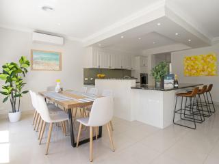 Jacksons Coast House - 4