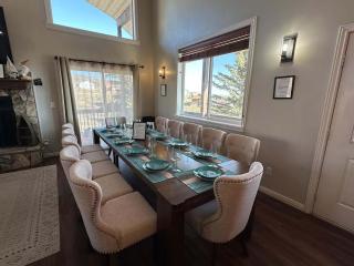 Bear Lake Emerald Retreat with lake view. - 8