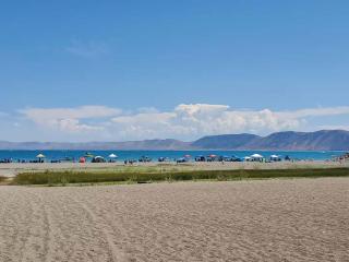 Bear Lake Emerald Retreat with lake view. - 2