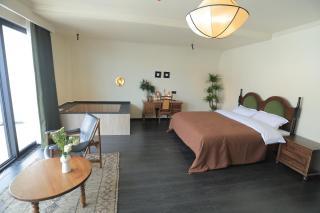 ShuHe Old Town LinQiGuYin Panoramic Snow View Hotel and Gallery - Baisha - 9