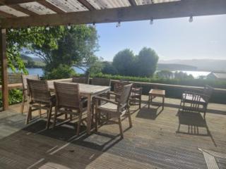 Modern Lake View House - 1