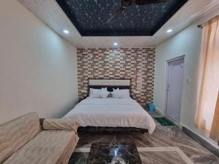 Binny Guest House Dalhousie - 4