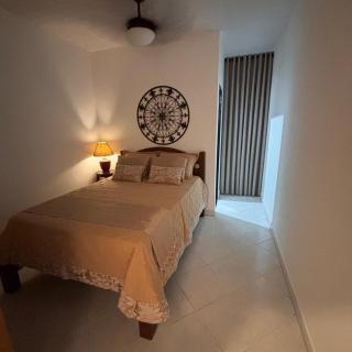Frente Mar - Casa 4 quartos para até 9 pessoas - 2 vagas de garagem - Rede para descanso - Praia de Itapoã - LUXO! - 5