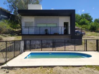 Casa frente al río con pileta - 9