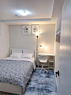 Nest and Rest modern cozy suite Self checking Free parking - 3