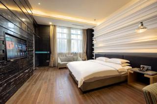 m漫Hotel Shanghai Hongqiao Airport - 8