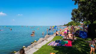 Holiday Home Waterfront in Zamardi-Balaton 55033 - 2