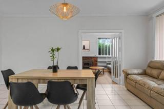 Spacious 3BR House - 6