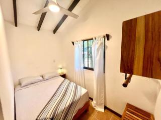 Beautiful Villa Near Everything in Puerto Viejo - 8