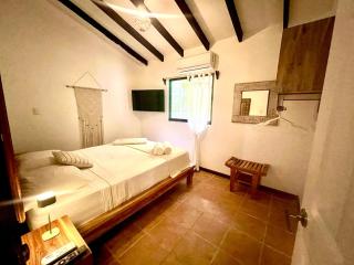 Beautiful Villa Near Everything in Puerto Viejo - 2