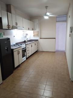 CASA MENDOZA CENTRO con PILETA, CHECK IN AUTONOMO, en Mendoza Capital Céntrica, excelente ubicación, cómoda y confortable - 3