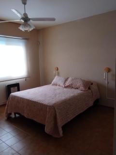 CASA MENDOZA CENTRO con PILETA, CHECK IN AUTONOMO, en Mendoza Capital Céntrica, excelente ubicación, cómoda y confortable - 2