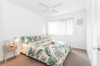 The Salty Deck - Narrawallee - 1