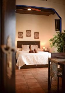 Rincón ÁRABE junto al TEMPLO ROMANO y AYUNTAMIENTO - 9