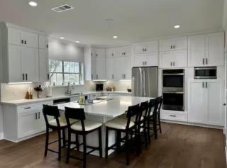 Beautiful 30 Acre, Retreat, Pool 5 rooms 9 beds Sleeps 16 - 3